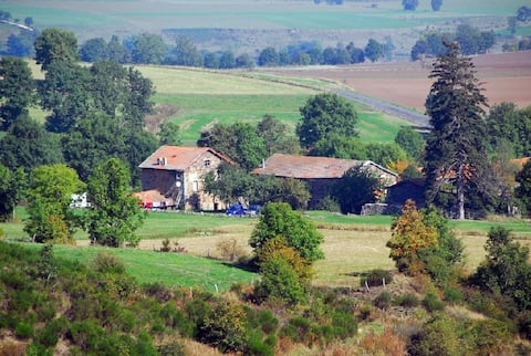 Habitación privada en casa rural (Zuid-Haute-Loire) en alquiler.