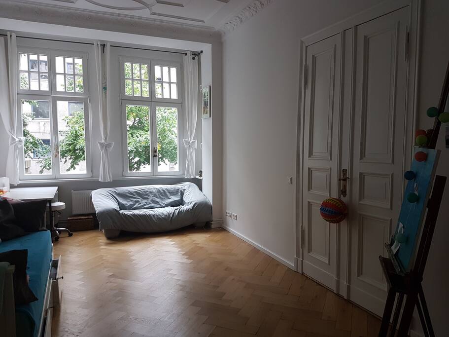 Sofa+verschlosseneTür