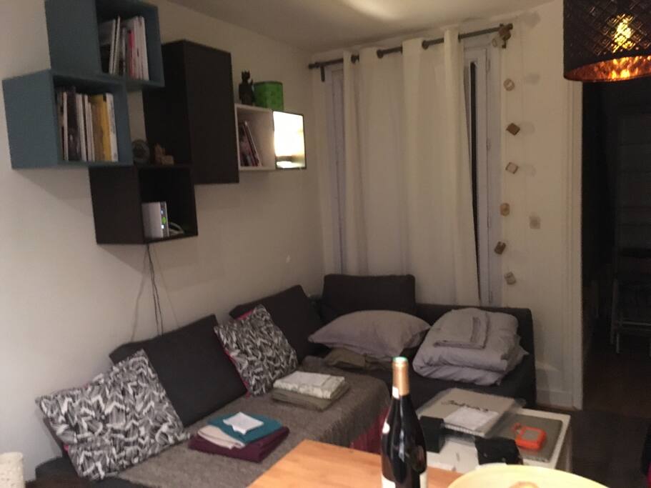 Le canapé convertible , Parfait pour se poser avec un bon livre