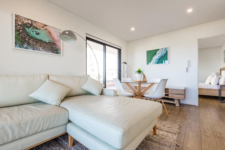 Bondi Beachfront Lifestyle - Ocean Views & Parking - Bondi Beach