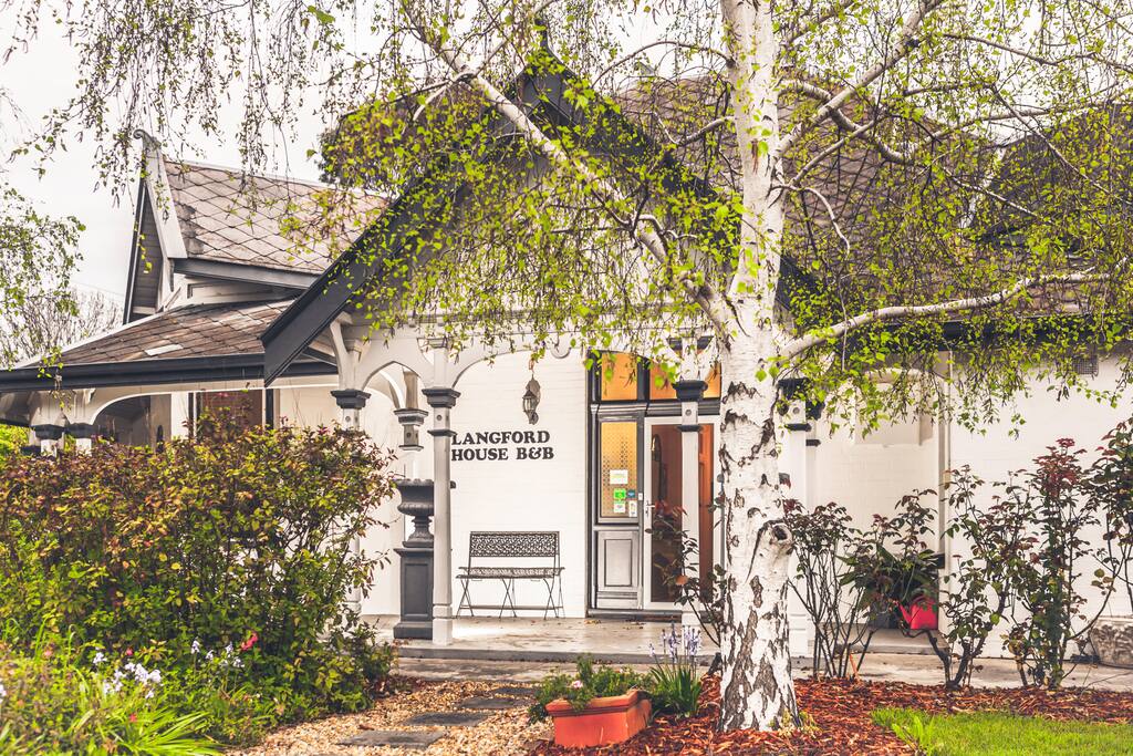 Langford House Bed and Breakfast
