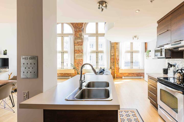 LOFTS ST JEAN, Old Quebec 2 baths, sleeps 6 gallery image 2