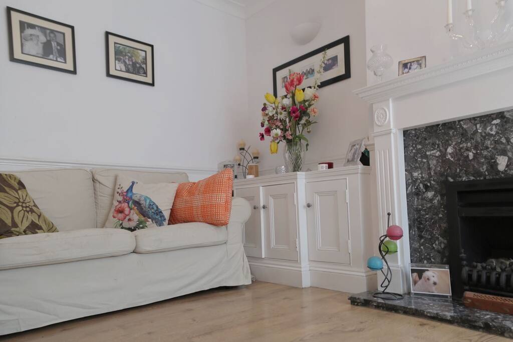 Bright livingroom tv all sport's channels