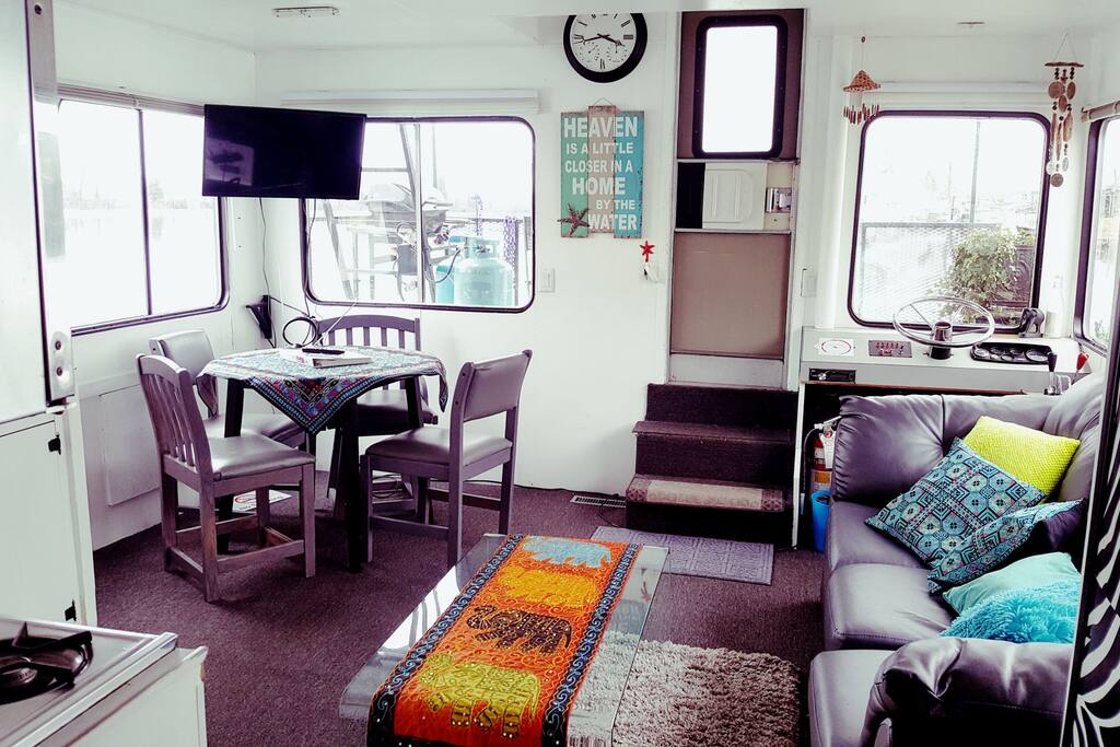 dining/living area