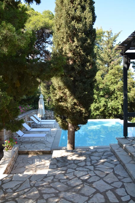 Relax in your private infinity pool and indulge into relaxation and tranquility...