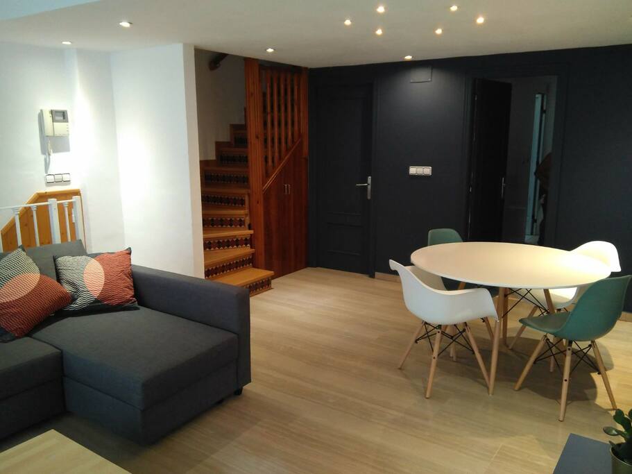 Living room, kitchen and single bedroom on the 1st floor