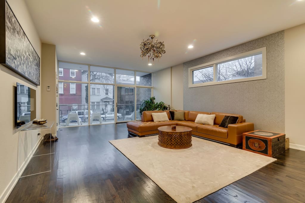 Living room overlooking the balcony