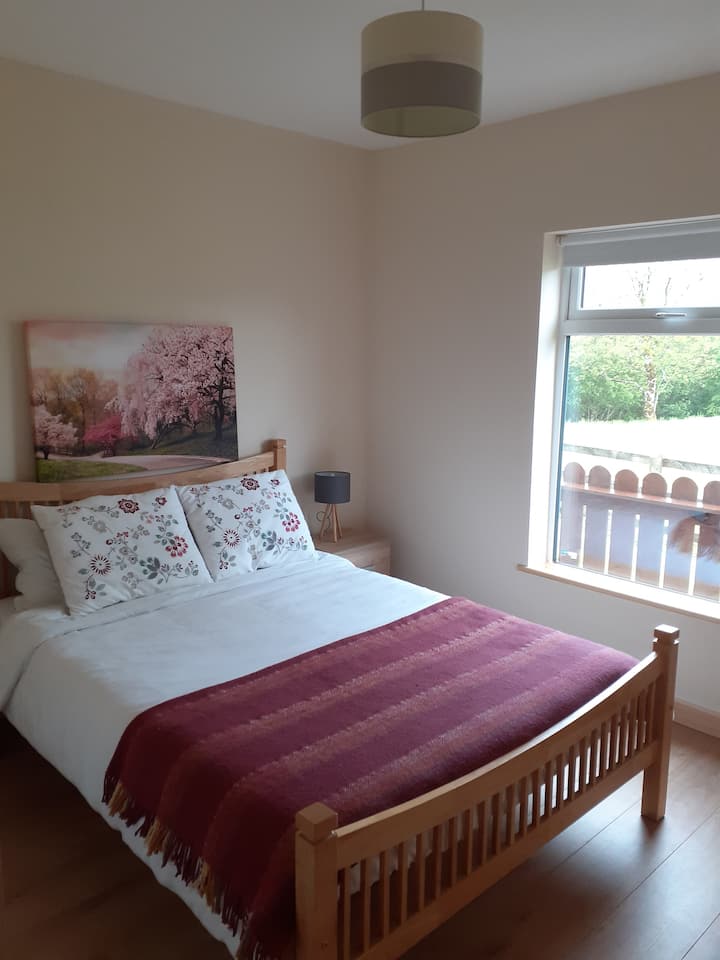 Brand new double room. We are just waiting on our chest drawer to arrive and we will know exactly how to position the bed and where to hung this beautiful canva