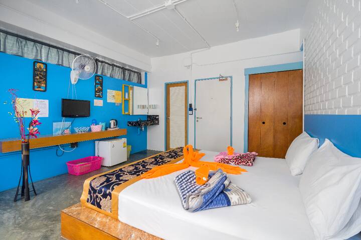 Captain Cottage (King size and with a single bed)