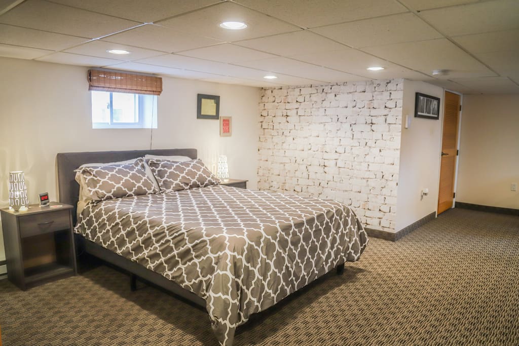 Queen, memory foam mattress!