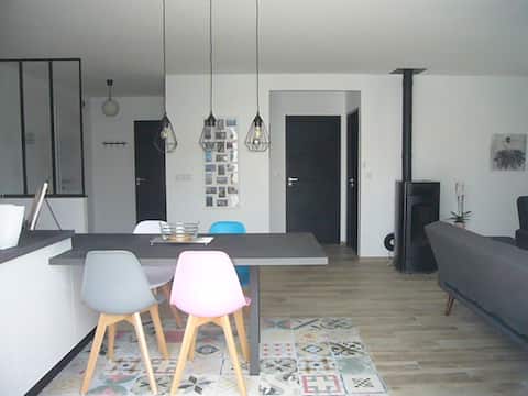 NEW HOUSE 2 BEDROOMS/SLEEPS 4, Marennes/Oléron center