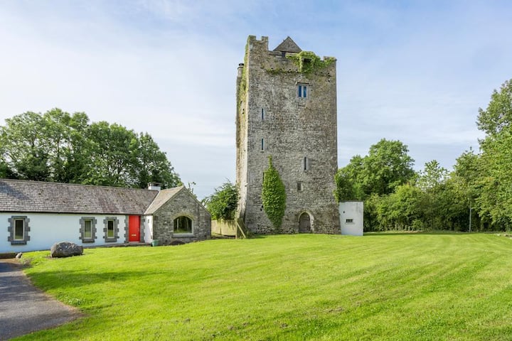 16th Century Medieval Towerhouse - Castles for Rent in Cuffesgrange,  Kilkenny, Ireland - Airbnb
