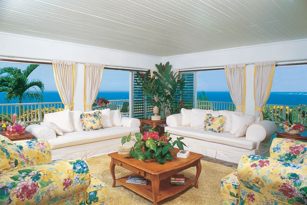 Blue Heaven is a simply beautiful three-bedroom private villa named for its breathtaking panorama of sea and sky. Wide glass doors and cedar louvres open to the wrap-around verandah and spectacular view. All three bedrooms are air conditioned.