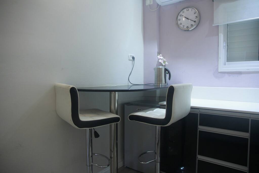 Kitchen table