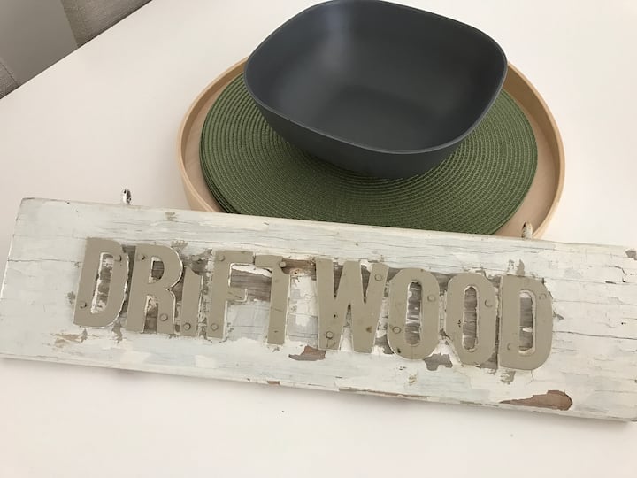 Driftwood Beach Holiday House (Pet Free Environ)