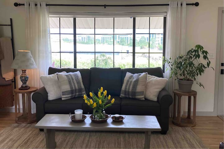 Harvest Lane Cottage - South Jordan, UT