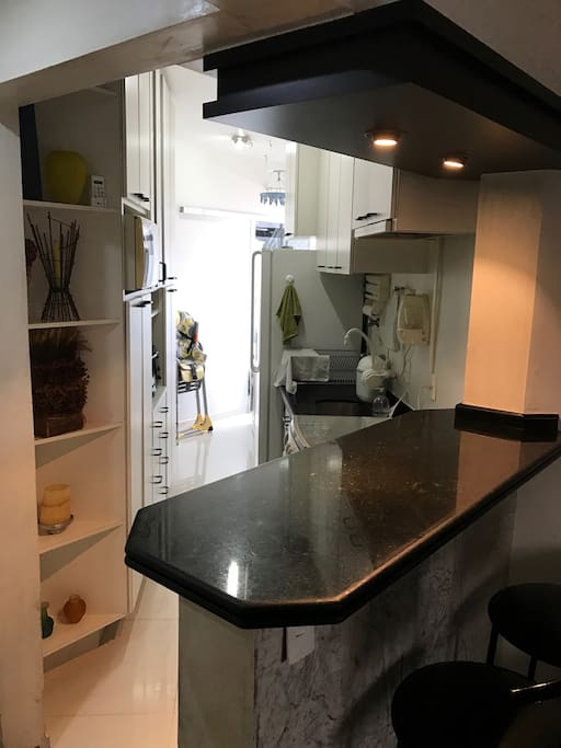 Balcão da cozinha americana