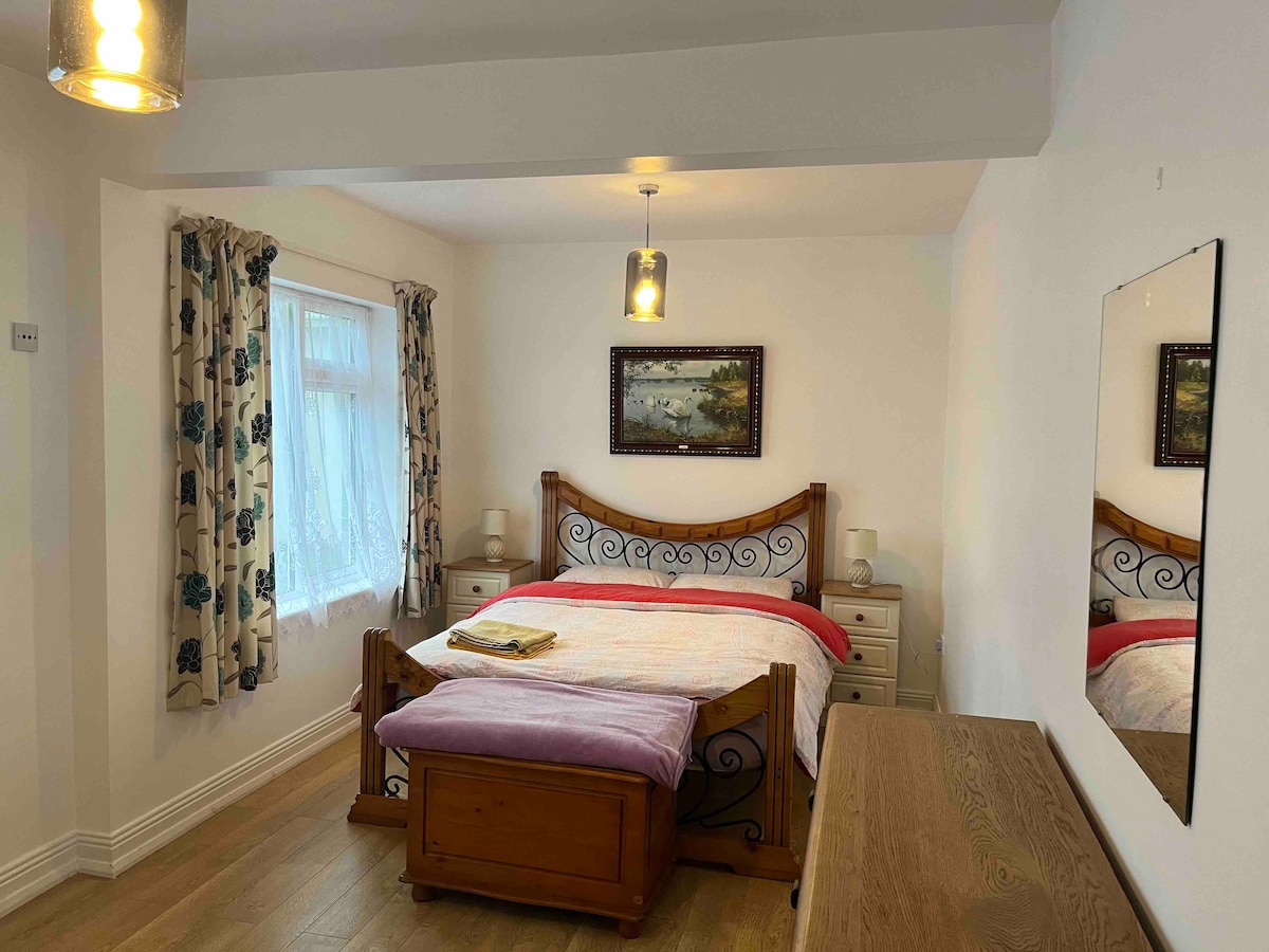 Veľká izba s manželskou posteľou King