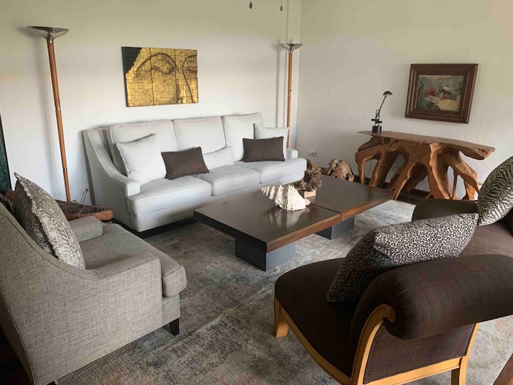 Casa A Orilla Del Lago Con Jacuzzi - Amatitlán