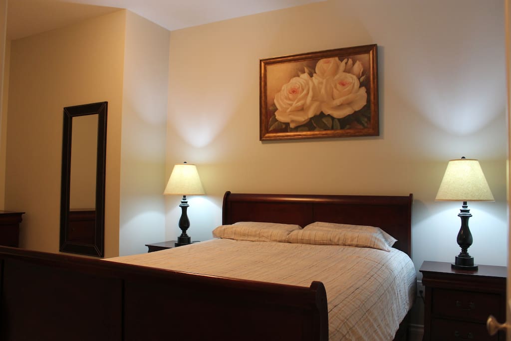 Large 1 bedroom with queen size bed