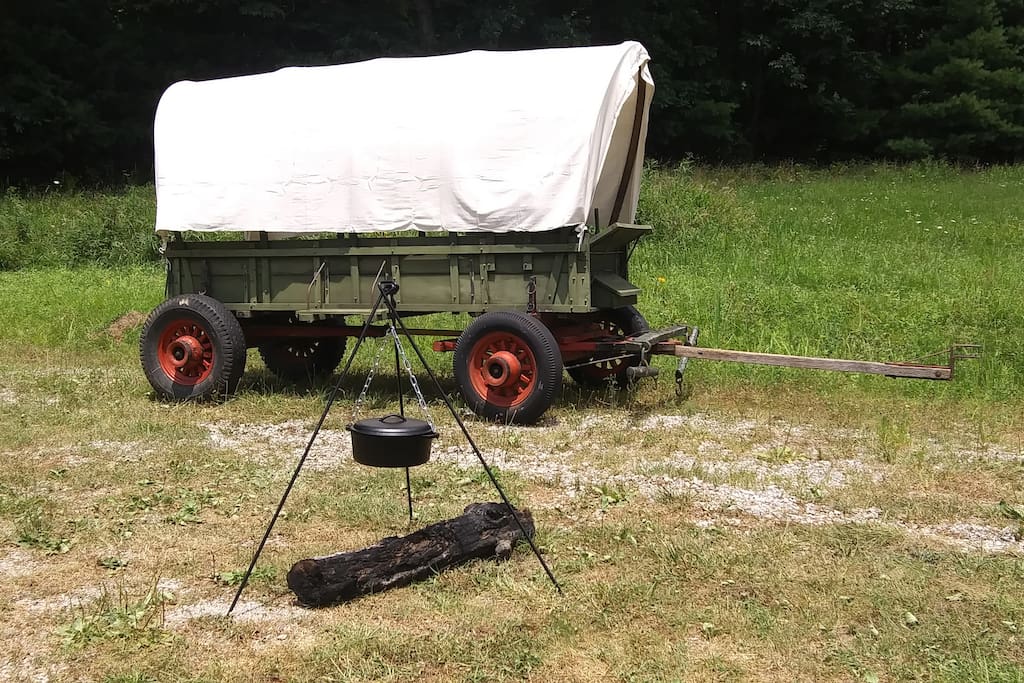 The covered wagon arrived from Ken-tuck-ee for camping and chuckwagon BBQ Experience.