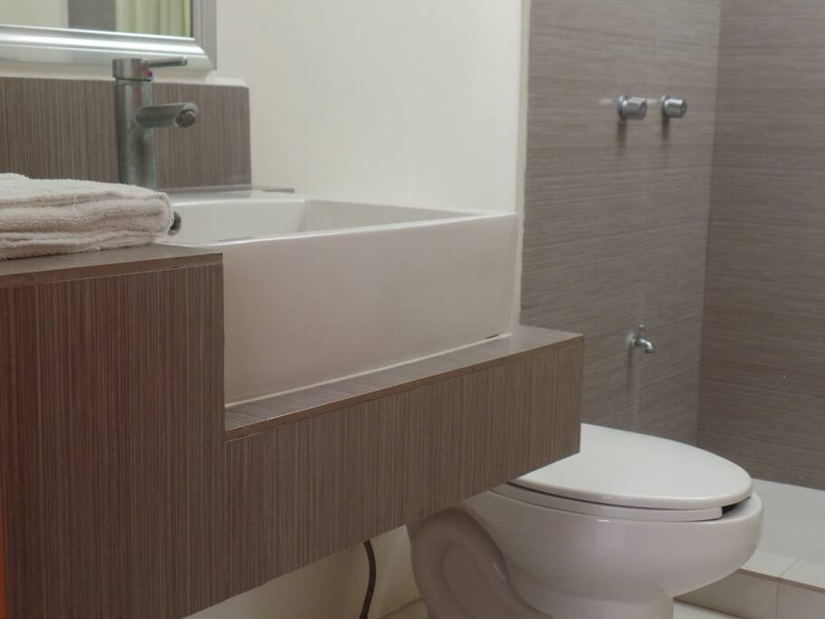 Baño privado en la habitación