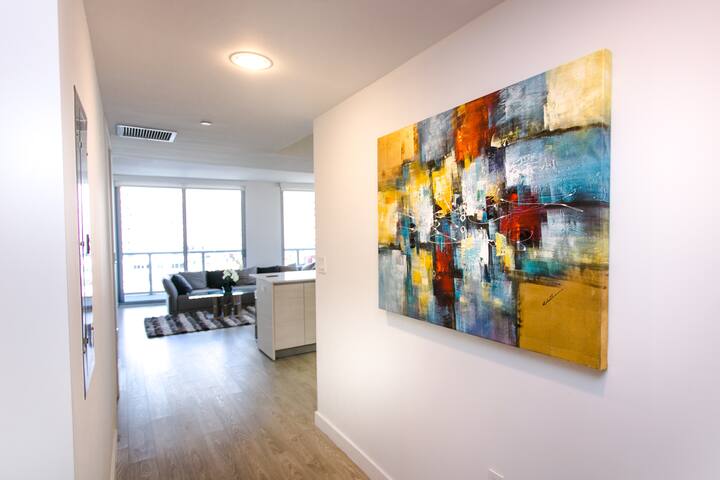 3/3 BEDROOM BEACHWALK RESORT WITH BEACH SERVICE gallery image 4