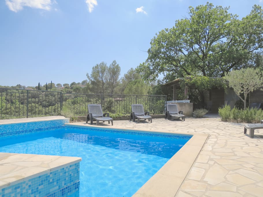 Pool and covered terrace area