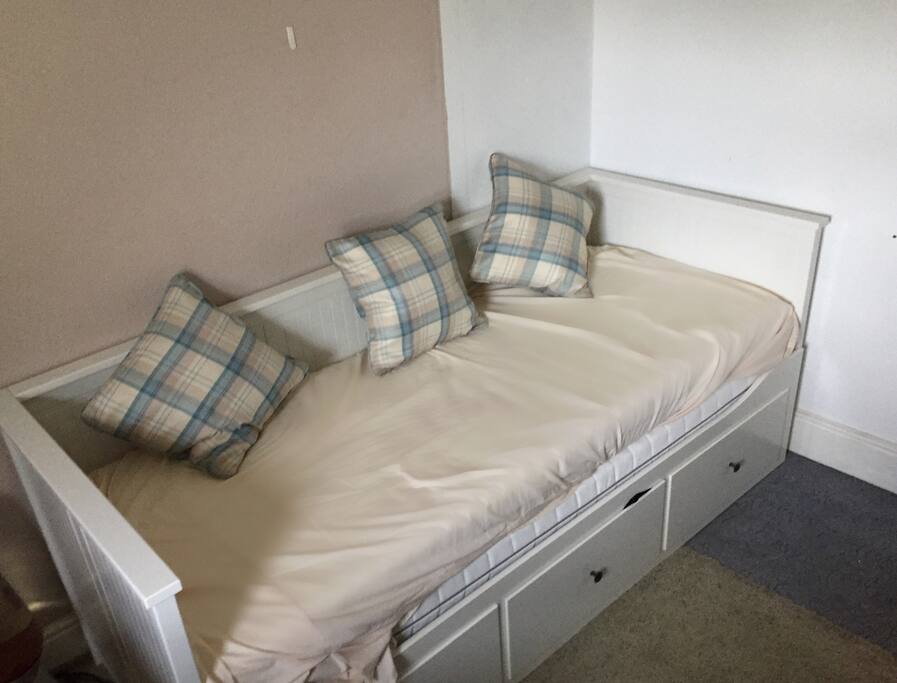 Bed as sofa