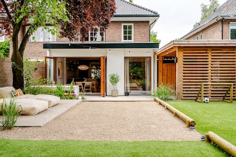 Stylish and luxurious family home - Hilversum, NL