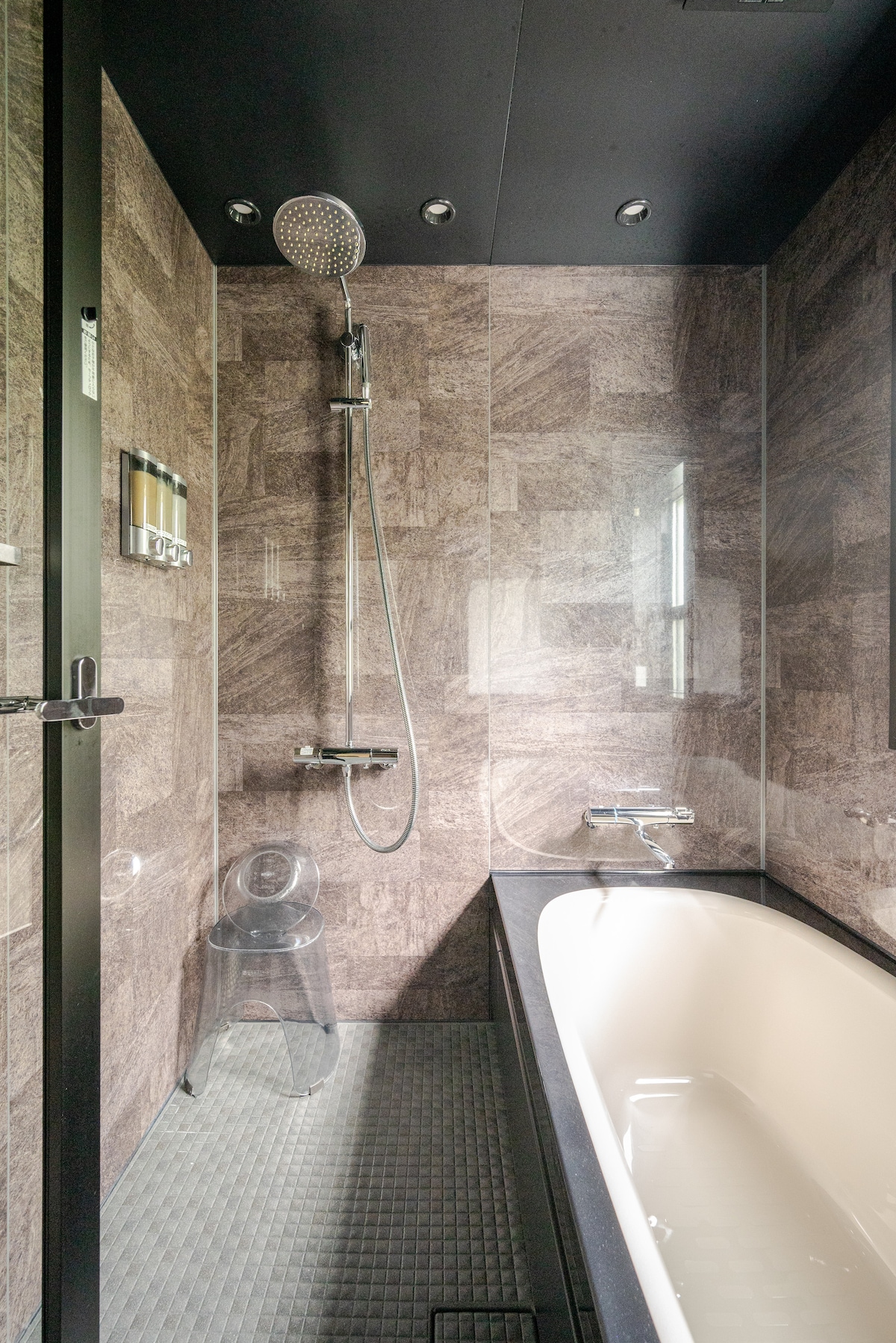 フルバスルーム