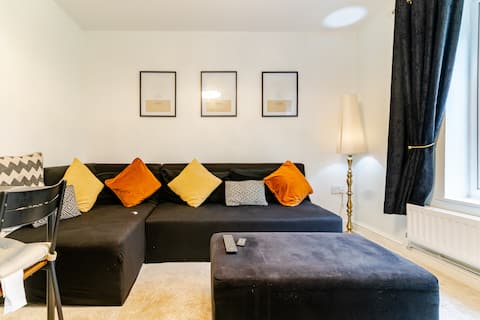 Top Airbnb: A&S Properties (No guest fees) in Heath Town