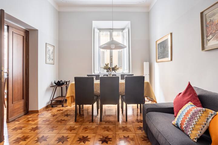 Charming 3 BR in Spanish Steps WiFi gallery image 2