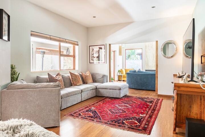 Mountain Views Villa gallery image 3