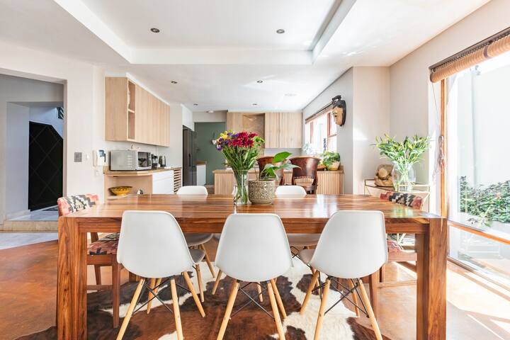 Mountain Views Villa gallery image 5