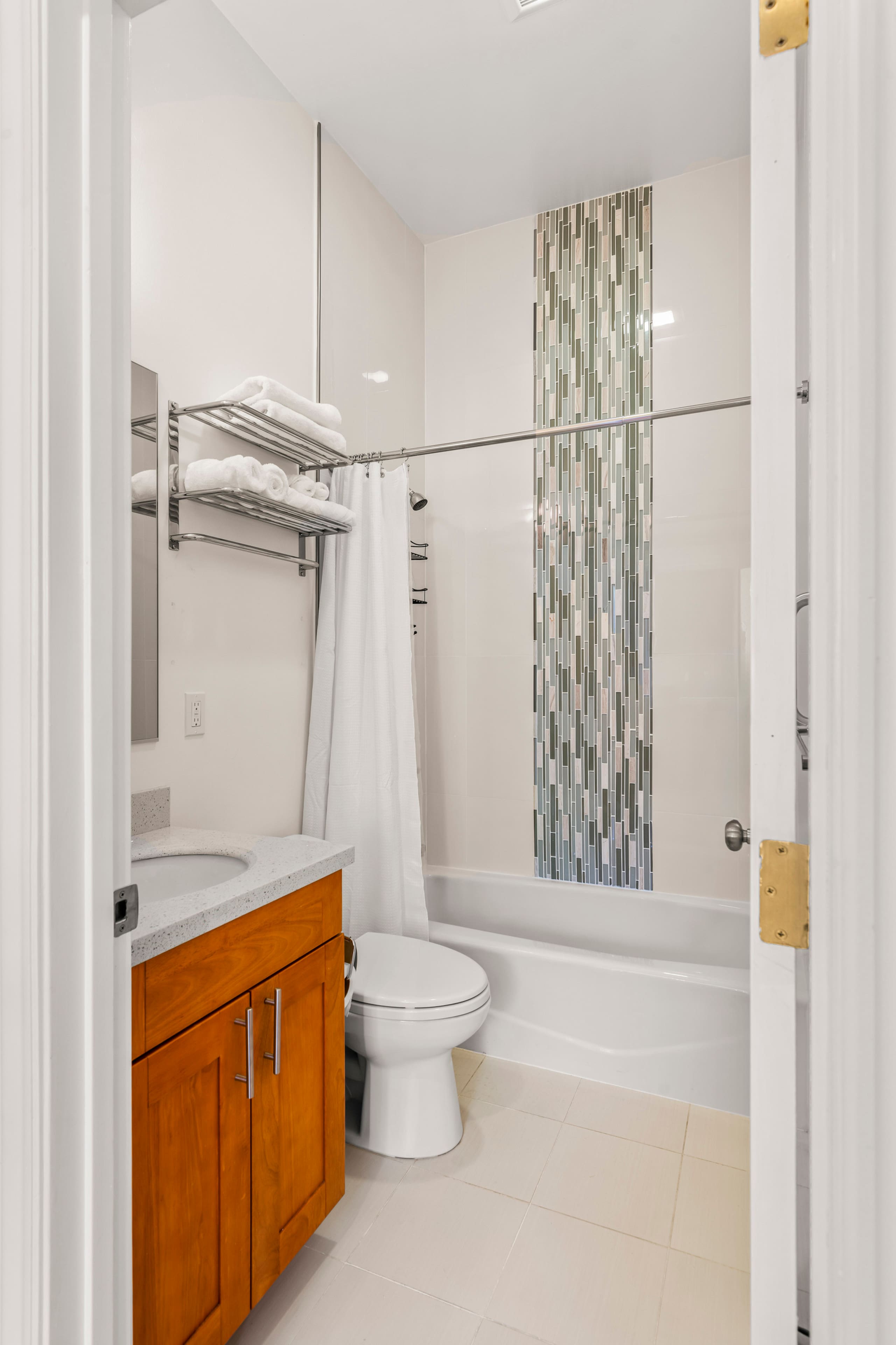 Home in San Francisco · ★4.98 · 2 bedrooms · 2 beds · 2 baths - Image 19
