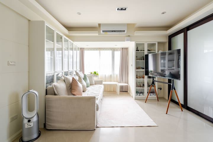 Stylish Elevator 3BR near Daan Park | For Families