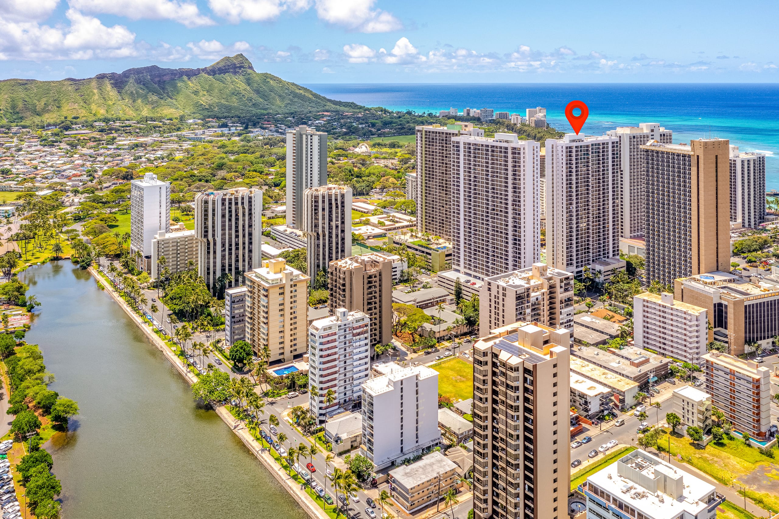 Modern Waikiki Banyan w/Parking. Walk to Beach! - Image 48