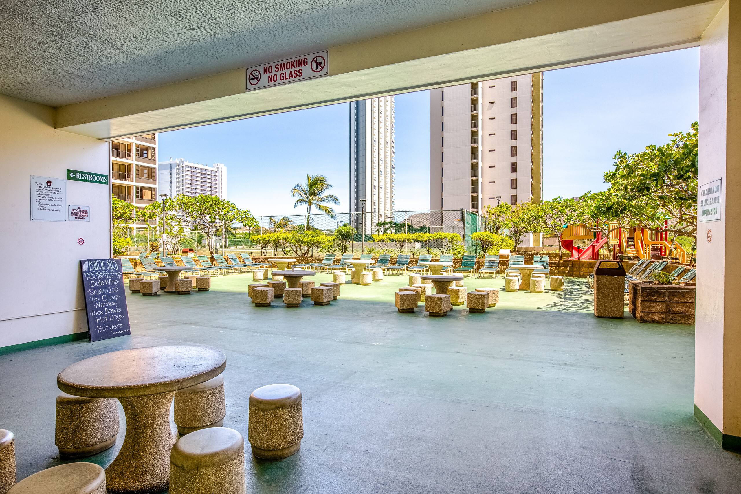 Modern Waikiki Banyan w/Parking. Walk to Beach! - Image 51