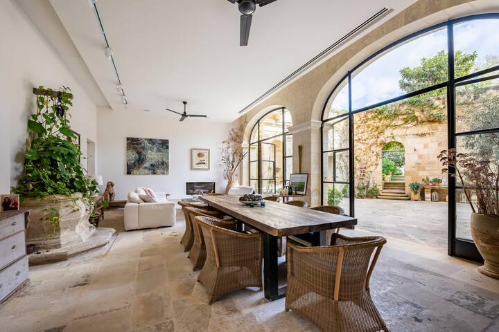 Listing in Malta