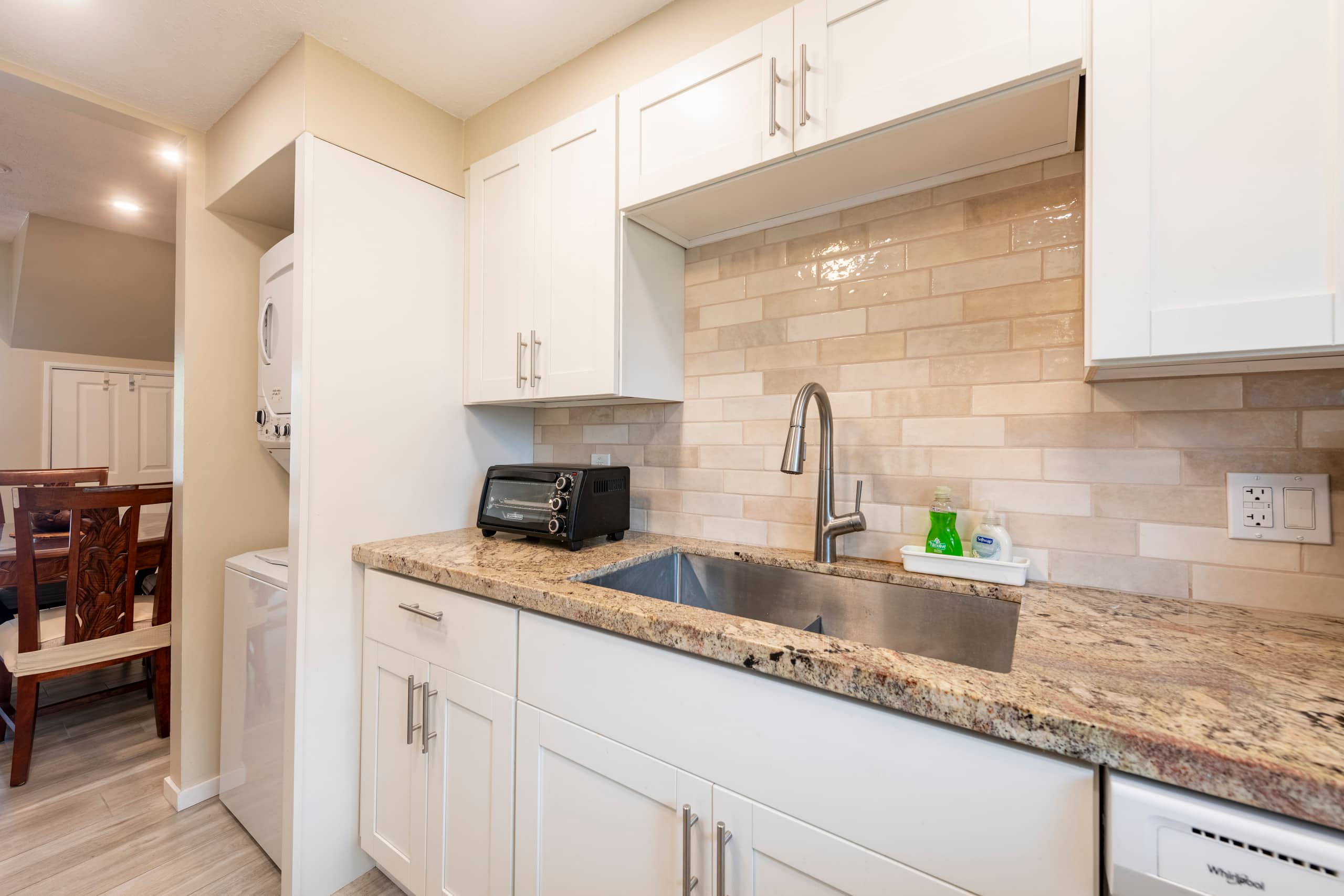 Townhouse in Kailua-Kona · ★4.62 · 2 bedrooms · 2 beds · 2 private baths - Image 8