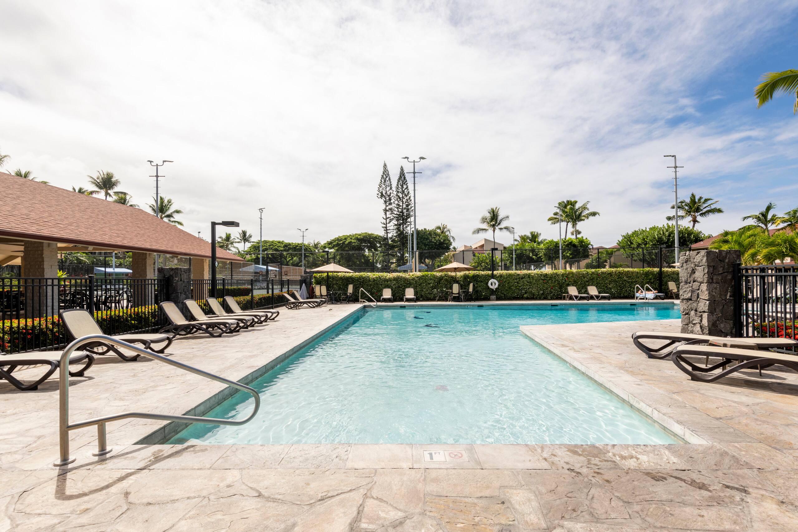 Townhouse in Kailua-Kona · ★4.62 · 2 bedrooms · 2 beds · 2 private baths - Image 37