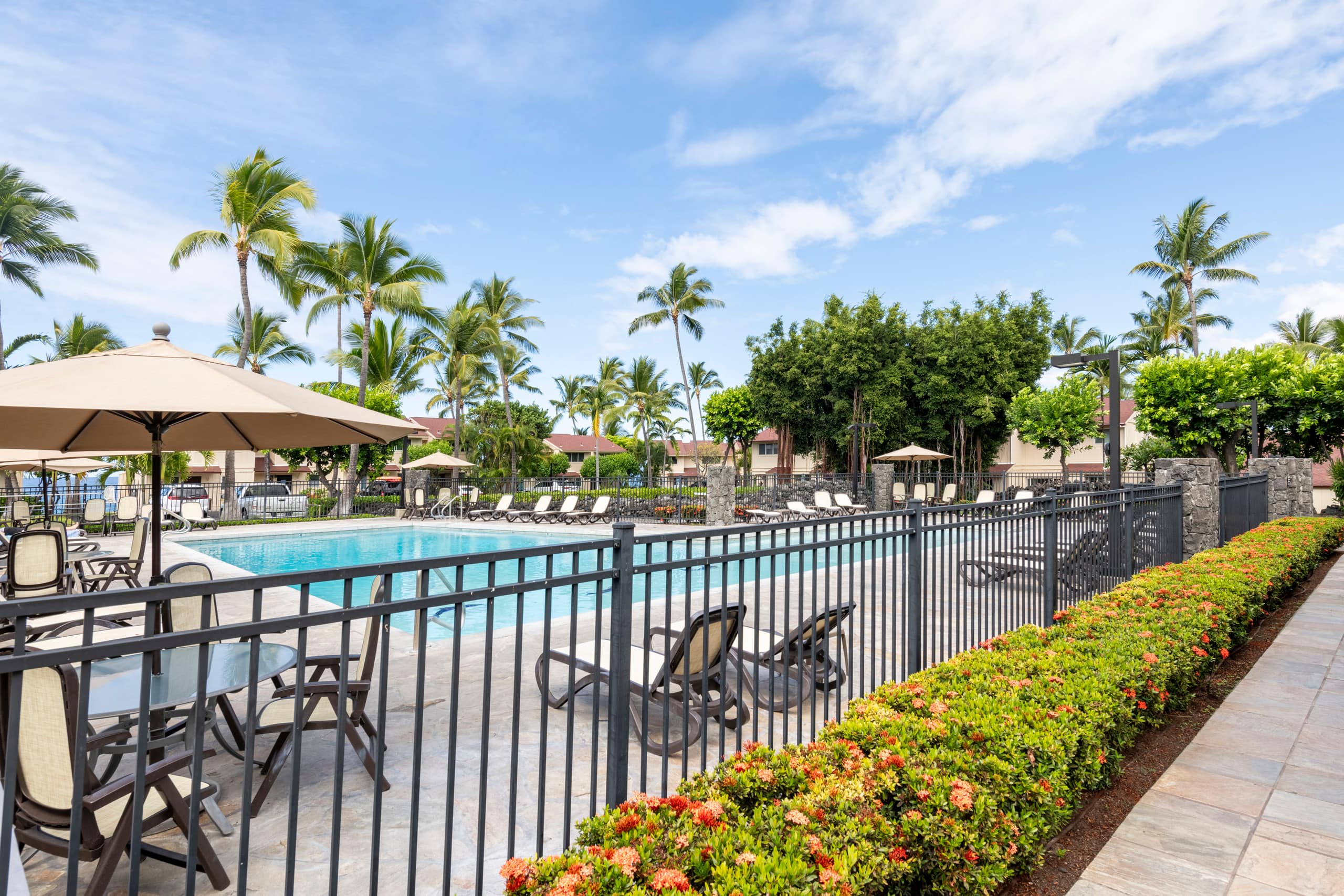 Townhouse in Kailua-Kona · ★4.62 · 2 bedrooms · 2 beds · 2 private baths - Image 36