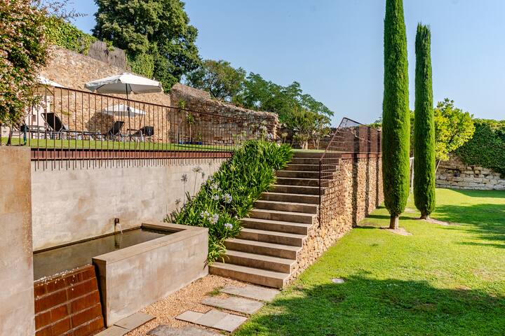 Casa Rufina, Beauty and History of the Pals Wall gallery image 3