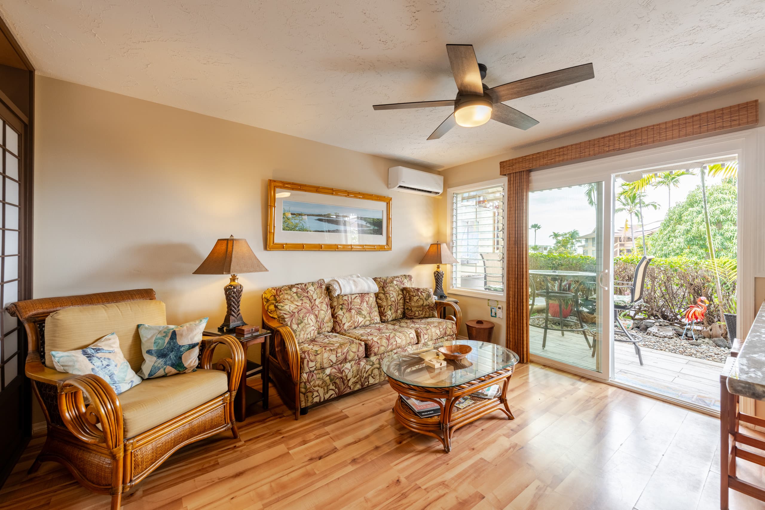 Condo in Kailua-Kona · ★4.94 · 1 bedroom · 2 beds · 1 private bath - Image 4