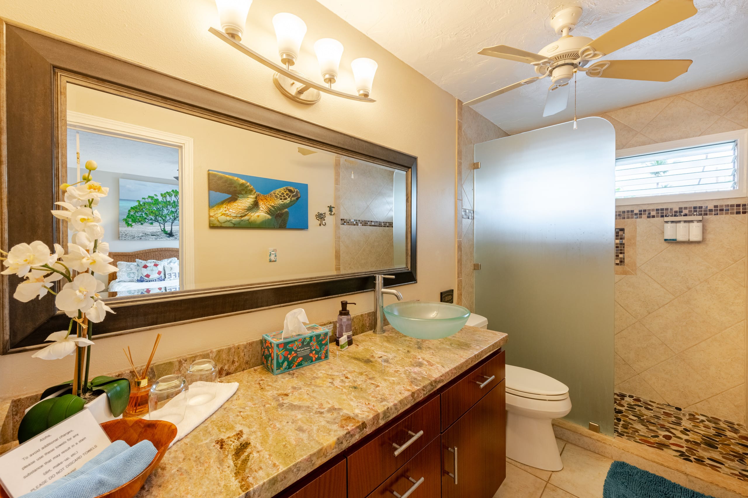 Condo in Kailua-Kona · ★4.94 · 1 bedroom · 2 beds · 1 private bath - Image 24