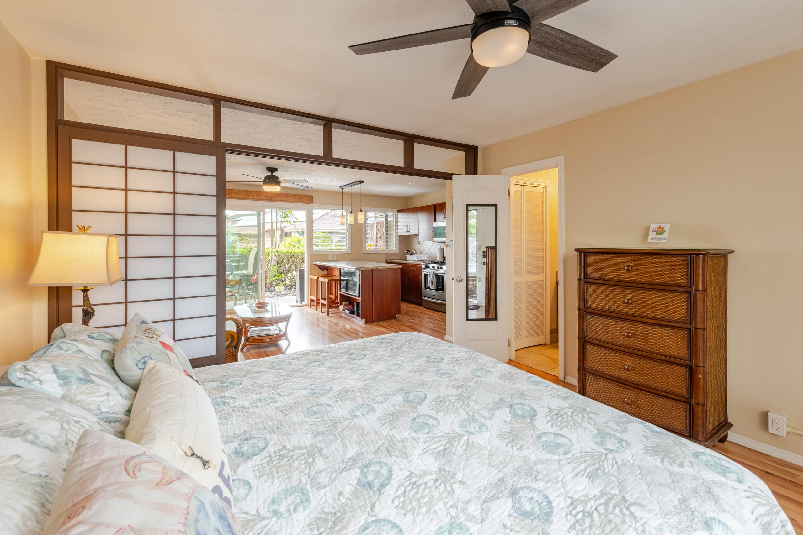 Condo in Kailua-Kona · ★4.94 · 1 bedroom · 2 beds · 1 private bath - Image 2