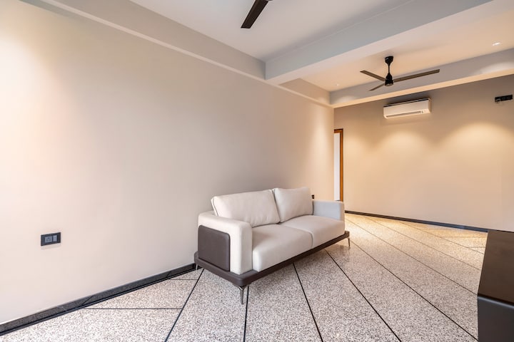 Living room image 11