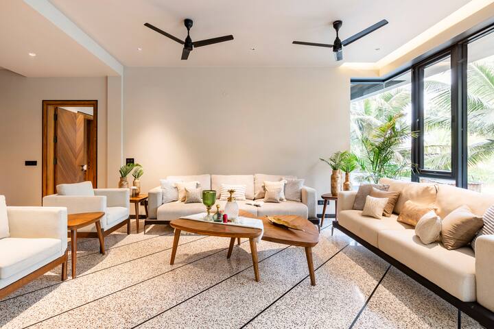 Living room image 8