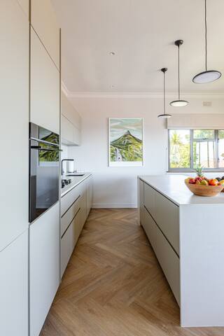 Stunning Apartment with sea view gallery image 3